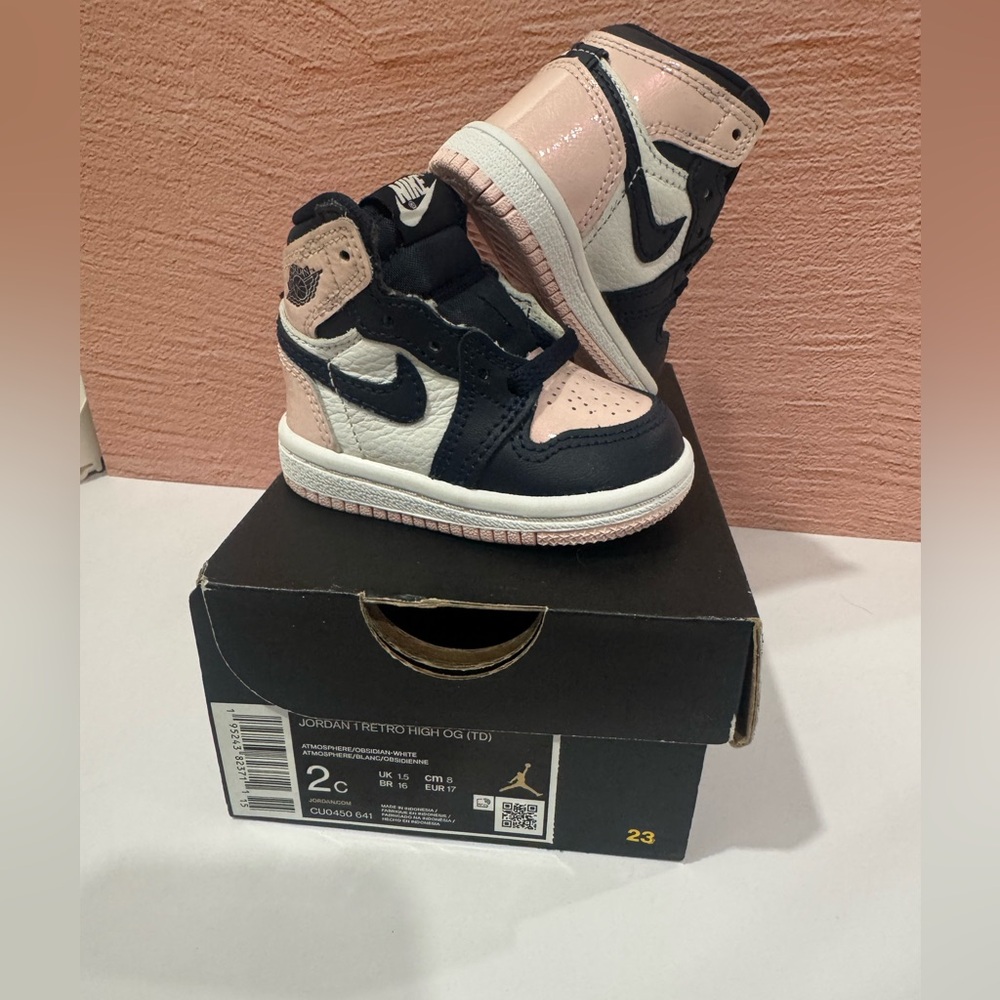 Nike Air Jordan 1 Retro High OG "Atmosphere Bubble gum - Picture 1 of 12